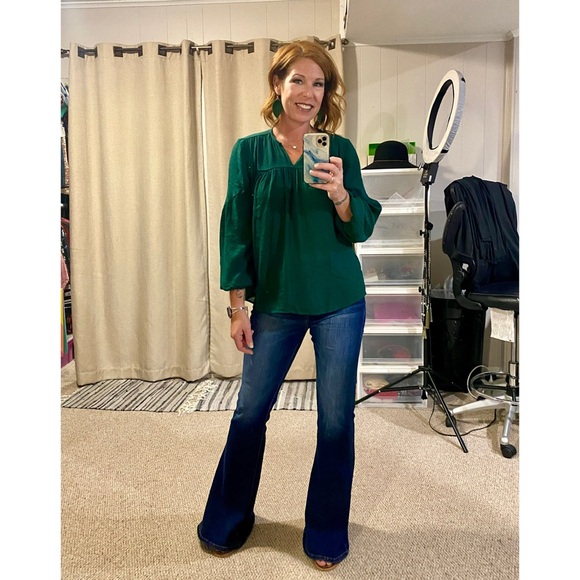 Meet your Posher, Brenna - Picture 1 of 3